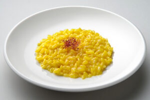 Foto ilustrativa de arroz com açafrão