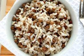 Foto da internet para arroz de rico com lentilha irresistível