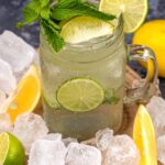 Foto ilustrativa para suco de limão com hortelã